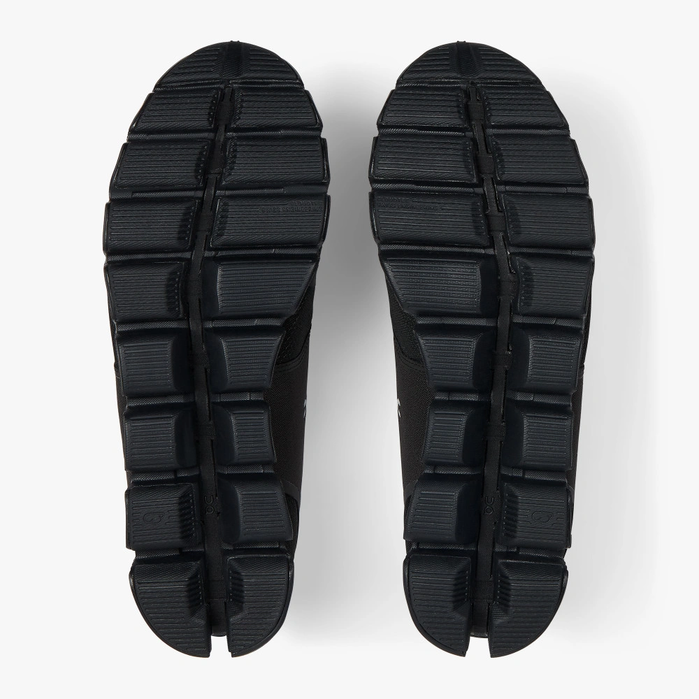 Wald & Mond am Fuß: ON Cloud Waterproof – Herren Laufschuhe für Abenteuer in der Schweiz!